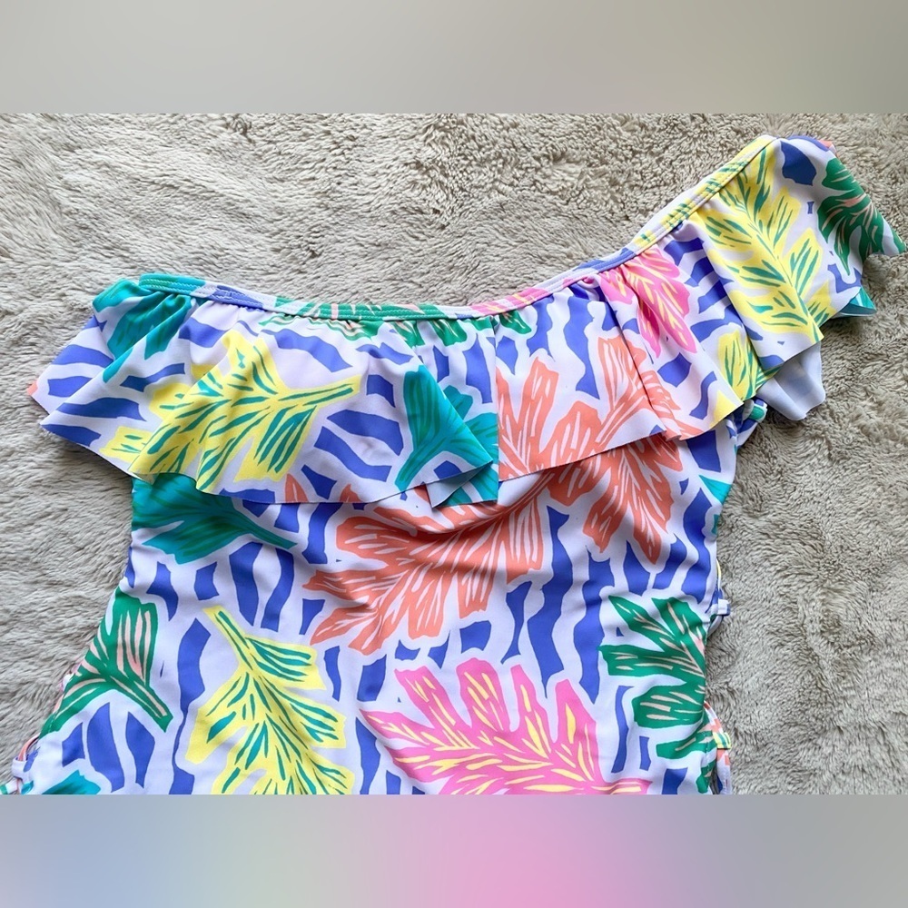 XOXO One Piece Tropical Bathing Suit 🏝️ - Picture 5 of 10